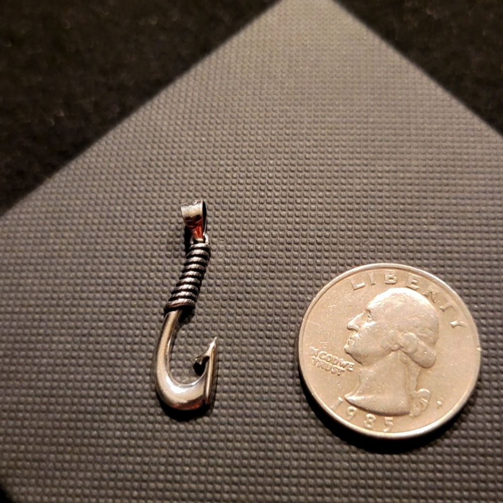 925 Sterling Silver rhodium plated Hook pendant.